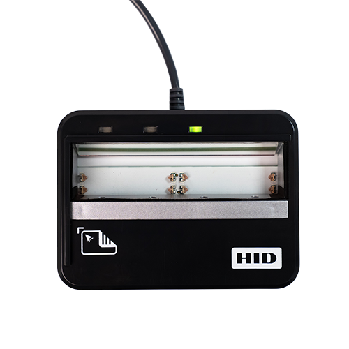 ریدر کارت eID جمع و جور HID® OCR602 با LED روشن و کابل USB متصل.