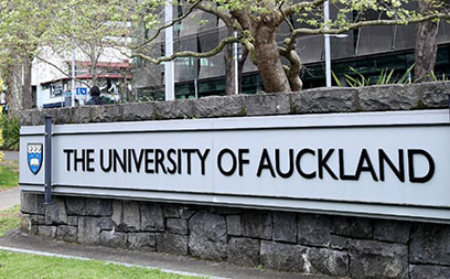 تابلوی دانشگاه Auckland
